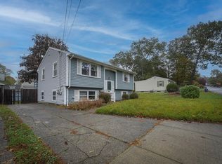 1069 Cherokee St, New Bedford, MA 02745