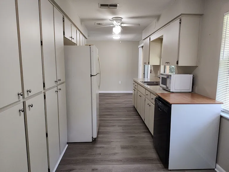 3263 N Maidencane Dr — Photo 8