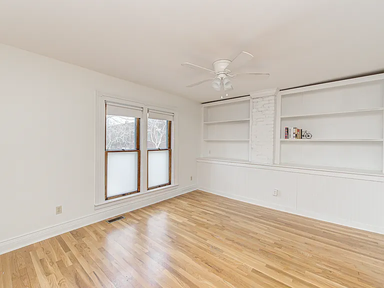 237 E Saint Joseph St — Photo 14
