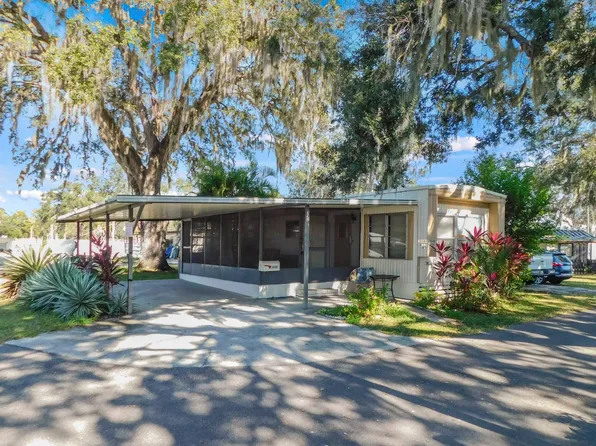 38049 Winter Dr, Zephyrhills, FL 33542