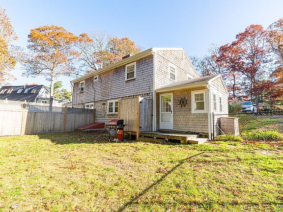 3rd image of 42 Wildwood St