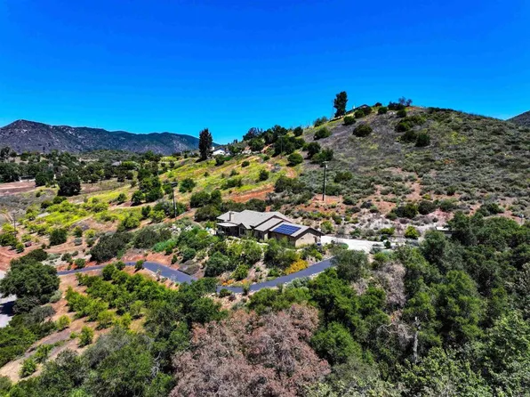 2021 Willow Glen Rd, Fallbrook, CA 92028