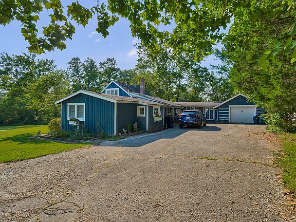 3rd image of 270 Coffey Hill Rd