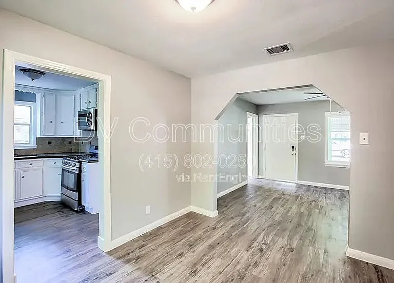 810 Charles Rd — Photo 7