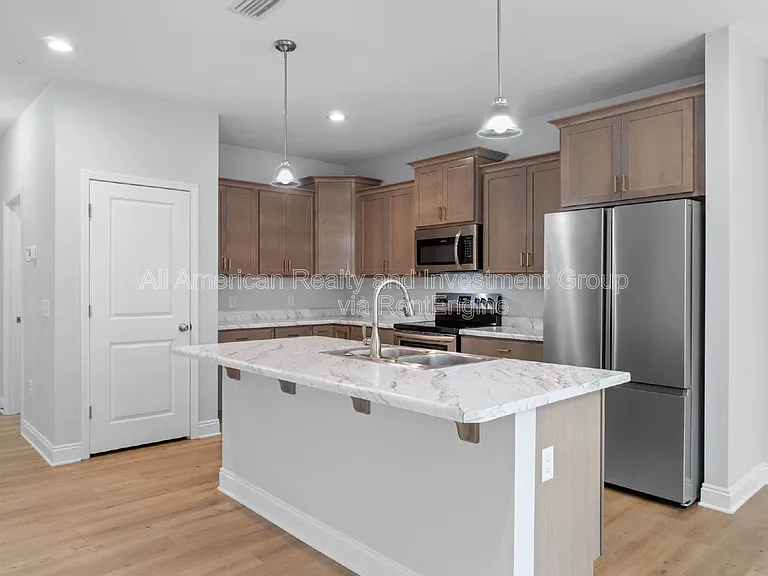 181 Johnson Ct — Photo 10