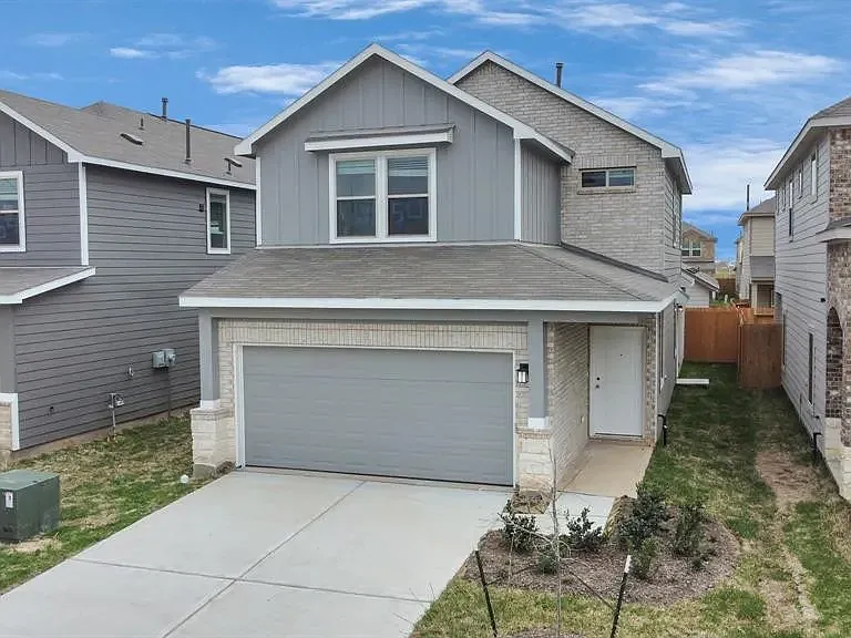 7950 Fijian Cypress Dr — Photo 1