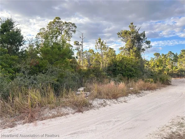 400 Wayside Ave, Sebring, FL 33872