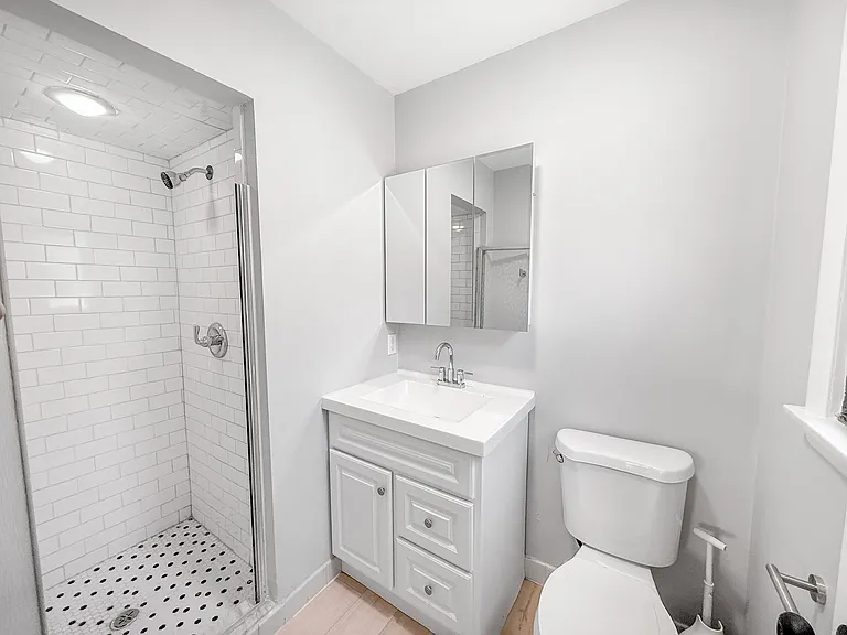 174 Maple St #3 — Photo 24