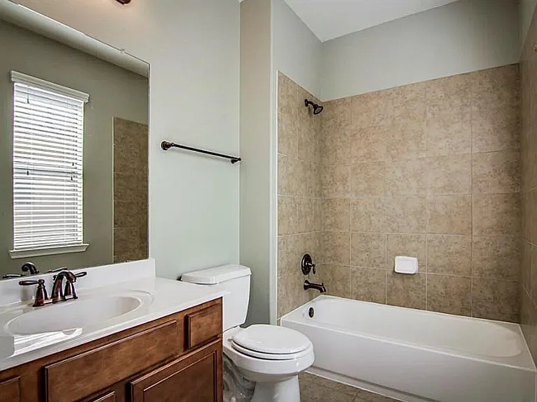 10207 White Pines Dr — Photo 28