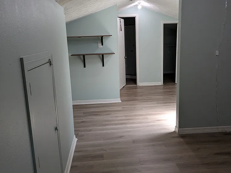 5426 Crafts St — Photo 3