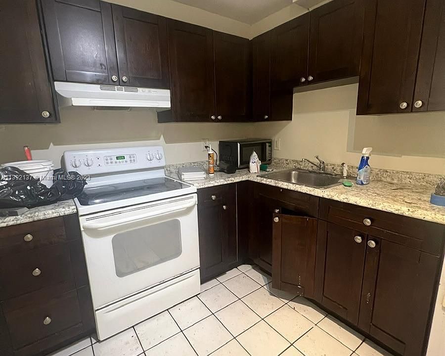 1st image of 15600 NW 7th Ave APT 517