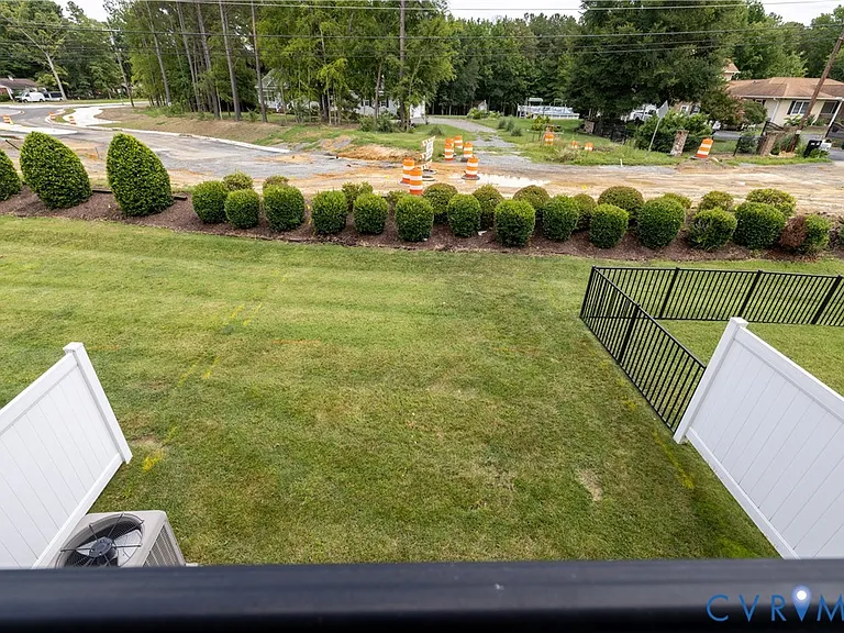 11443 Hayloft Ln — Photo 33