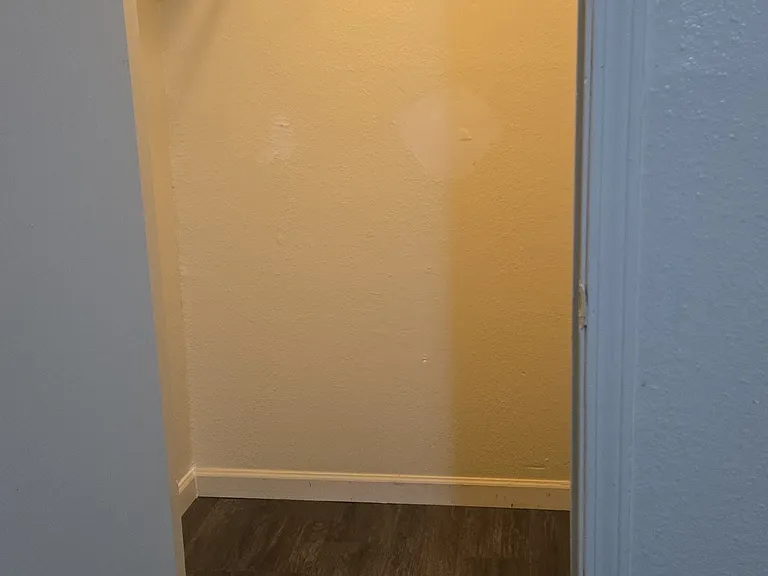 219 Westpark Ct — Photo 4