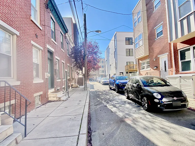761 S Mole St — Photo 40