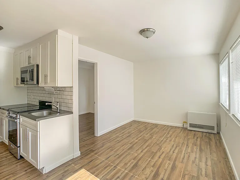 2521 Regent St #1 — Photo 6