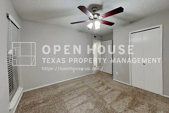 2732 Cancun Ln — Photo 16