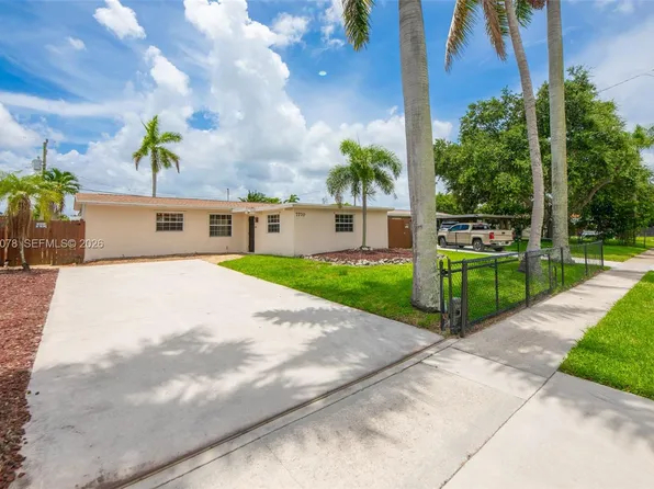7770 NW 33rd St, Hollywood, FL 33024