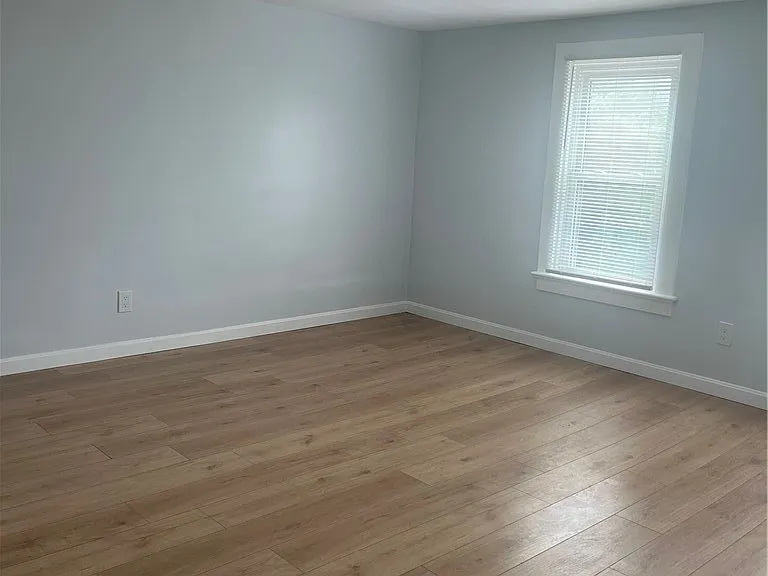 1252 Jefferson St — Photo 14