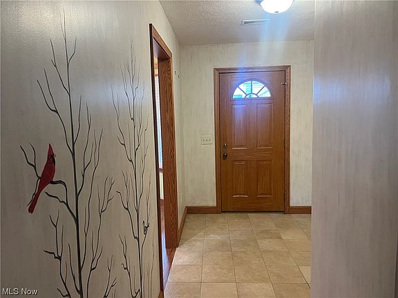 5th image of 229 Pinehurst Dr