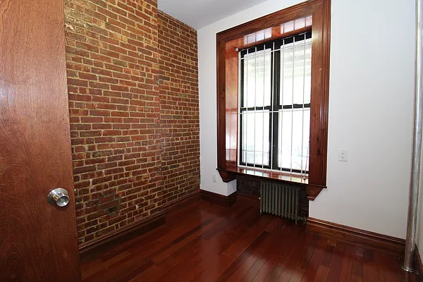 Rented by Compass | media 28