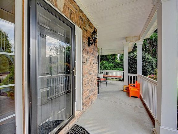 3rd image of 74 Buroak Dr