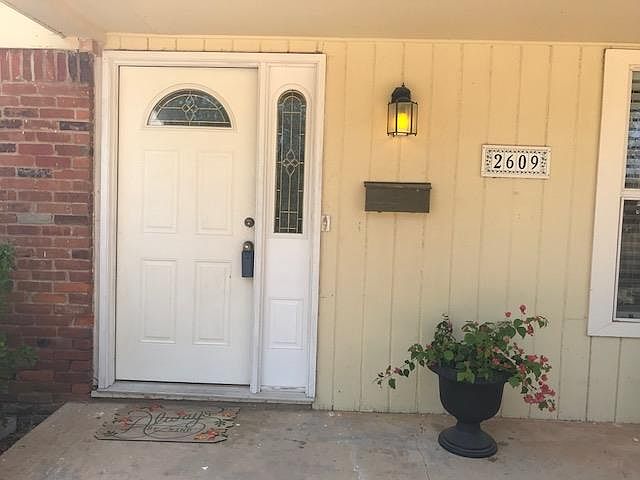 1st image of 2609 Cimmaron Ave