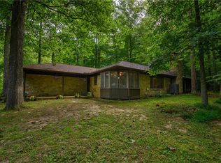 5229 Beanblossom Rd, Nashville, IN 47448
