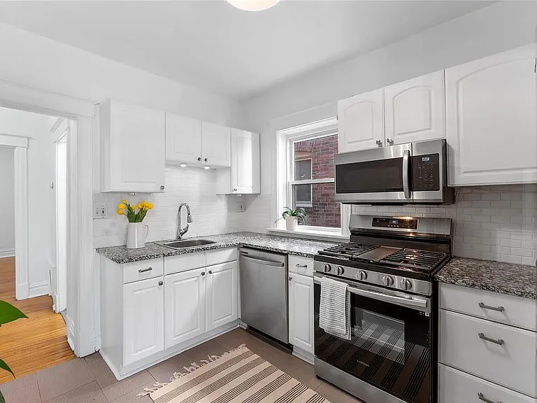 2120 Portis Ave #1F — Photo 9
