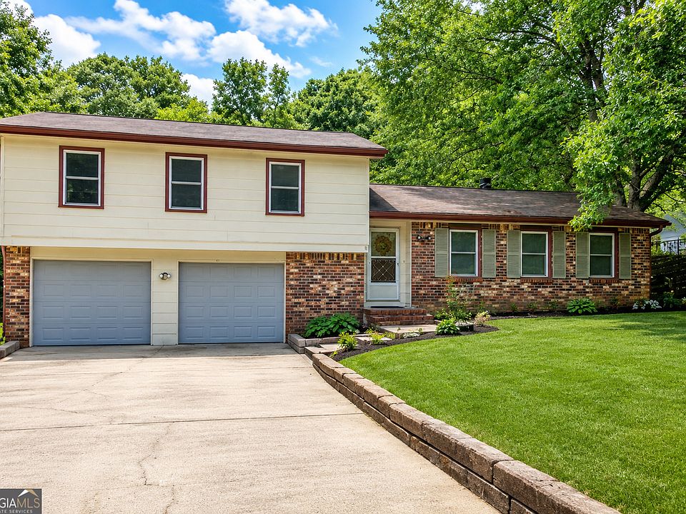 1st image of 1237 Country Lane Dr NE
