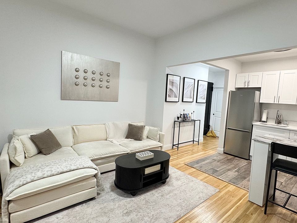 1st image of 19 E 21st St APT 3C