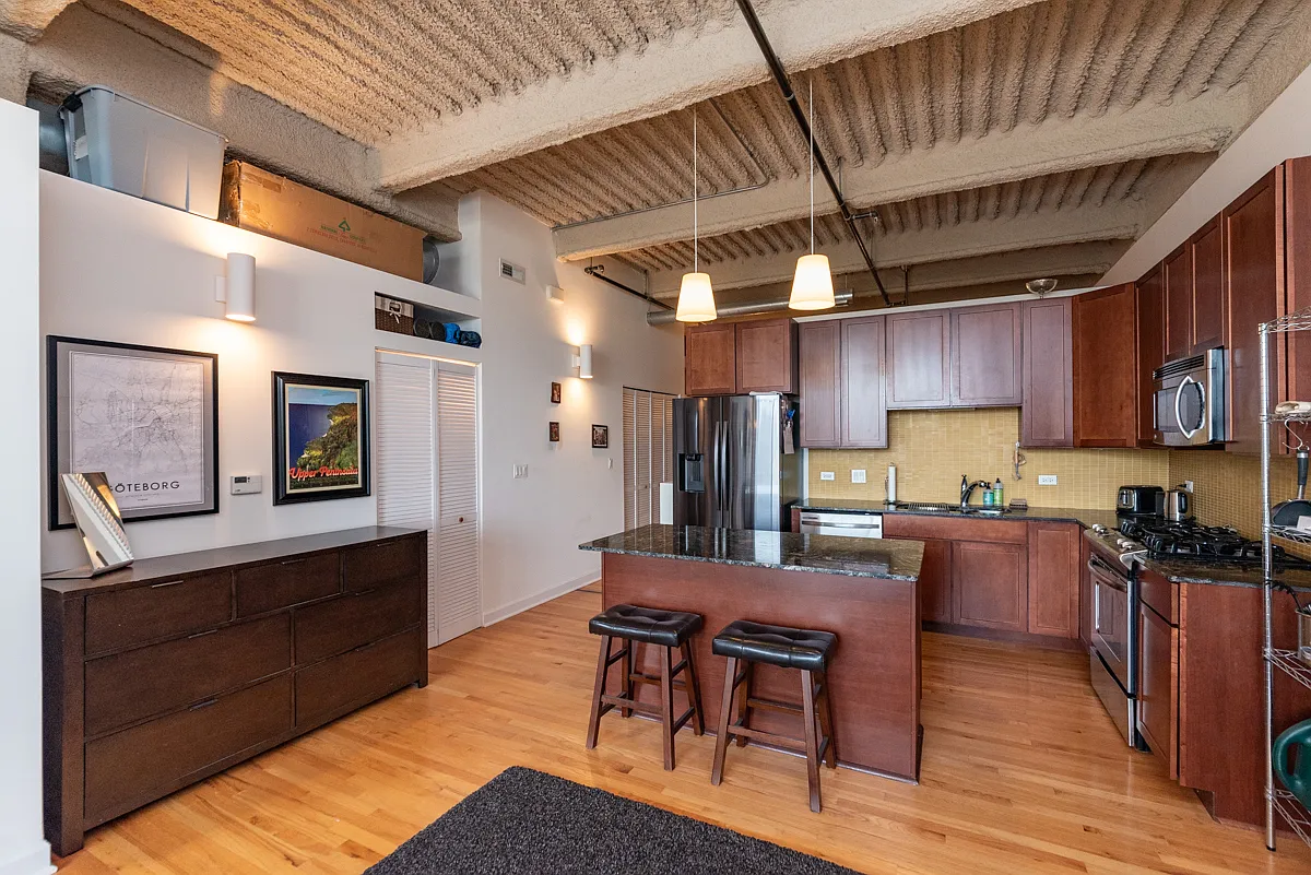 2 bed, 2.0 bath, 1200 sqft, $2,800 — Photo 3