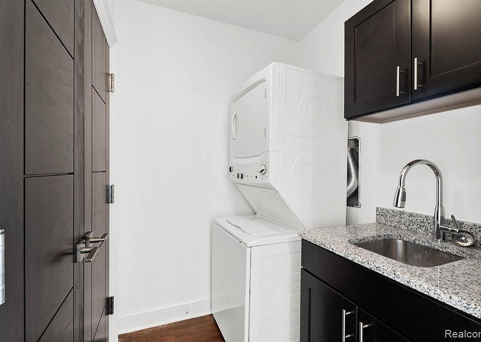 451 S Eton St, photo 8