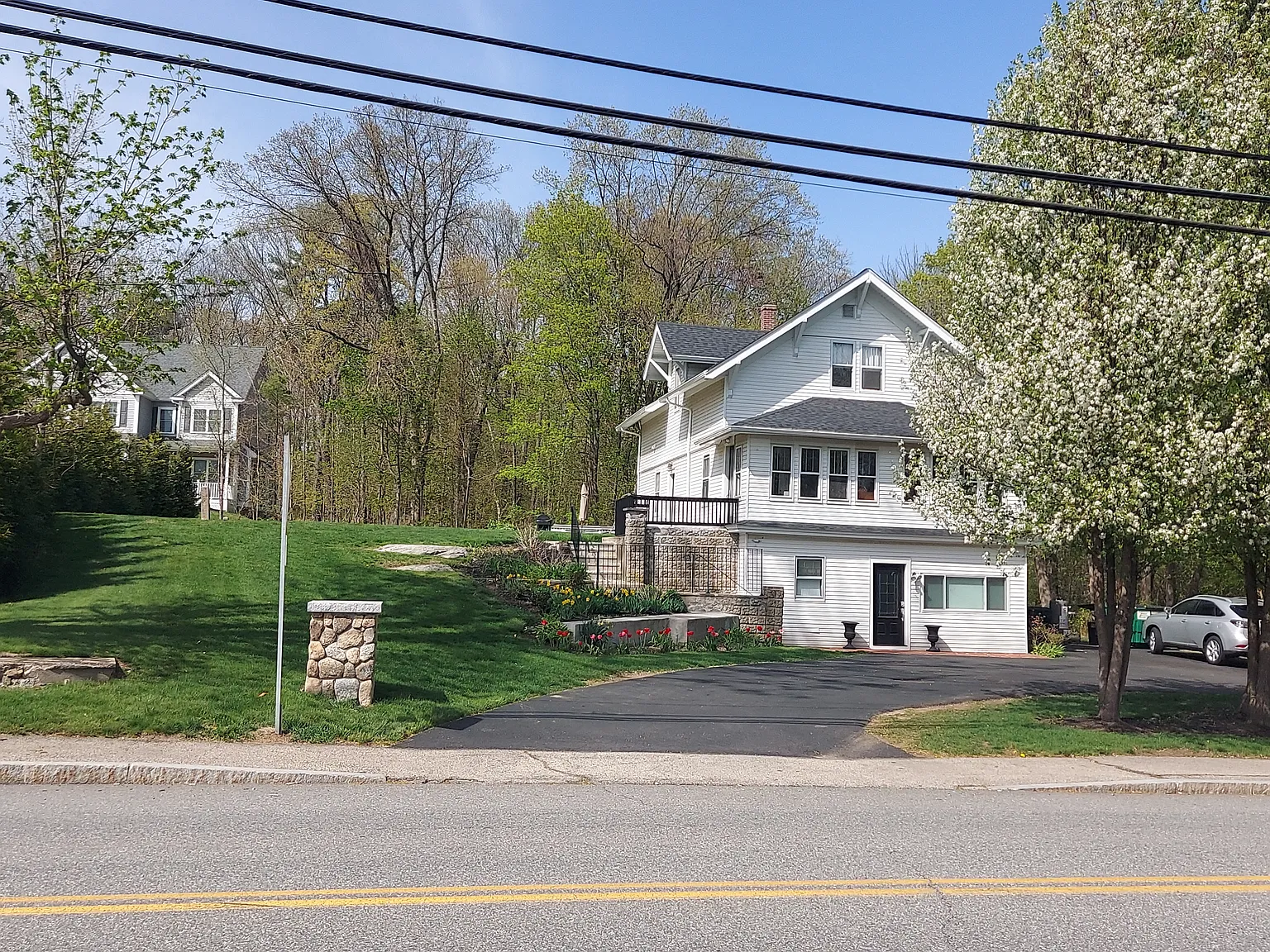 3 bed, 1700 sqft, $3,100 — Photo 3