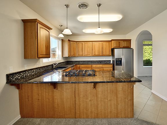 Kitchen with Breakfast Bar