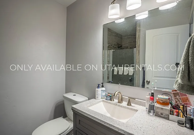 850 N University Ave #W — Photo 15