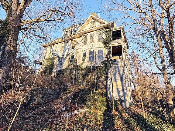 5th image of 6 aka 10 Rossmore Avenue