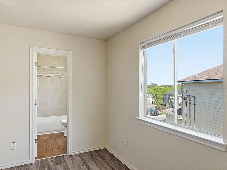 885 Sagewood Trl — Photo 14