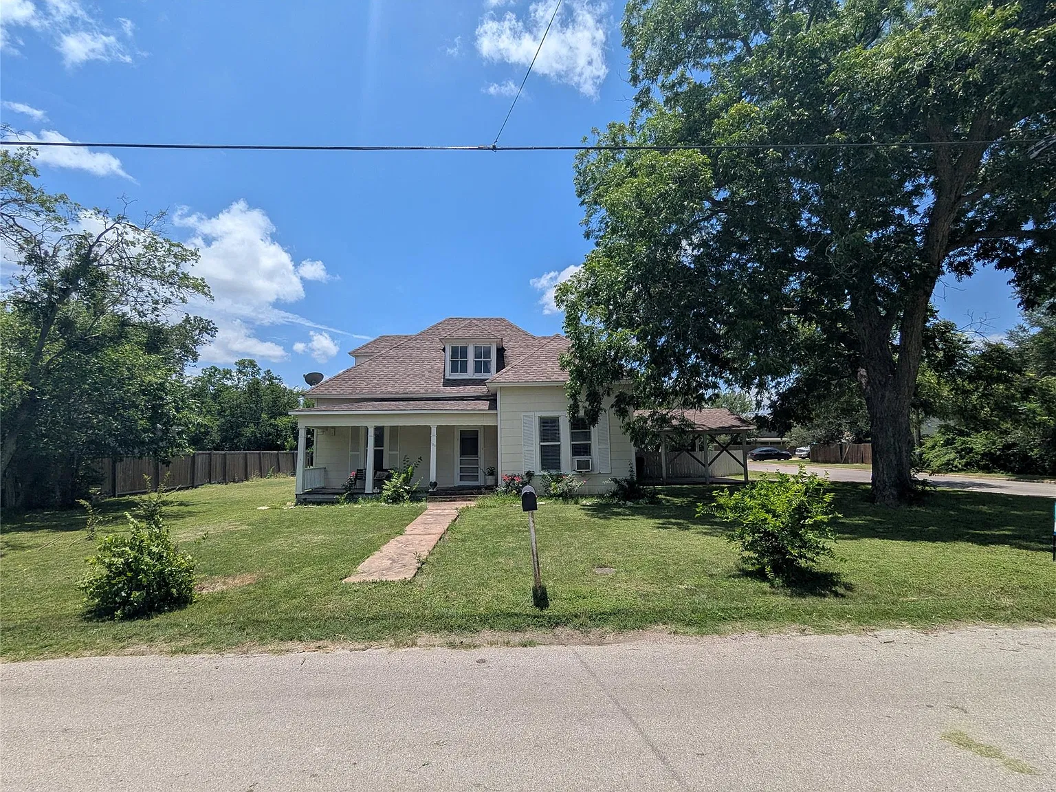 2 bed, 2.0 bath, 1791 sqft, $1,395 — Photo 3
