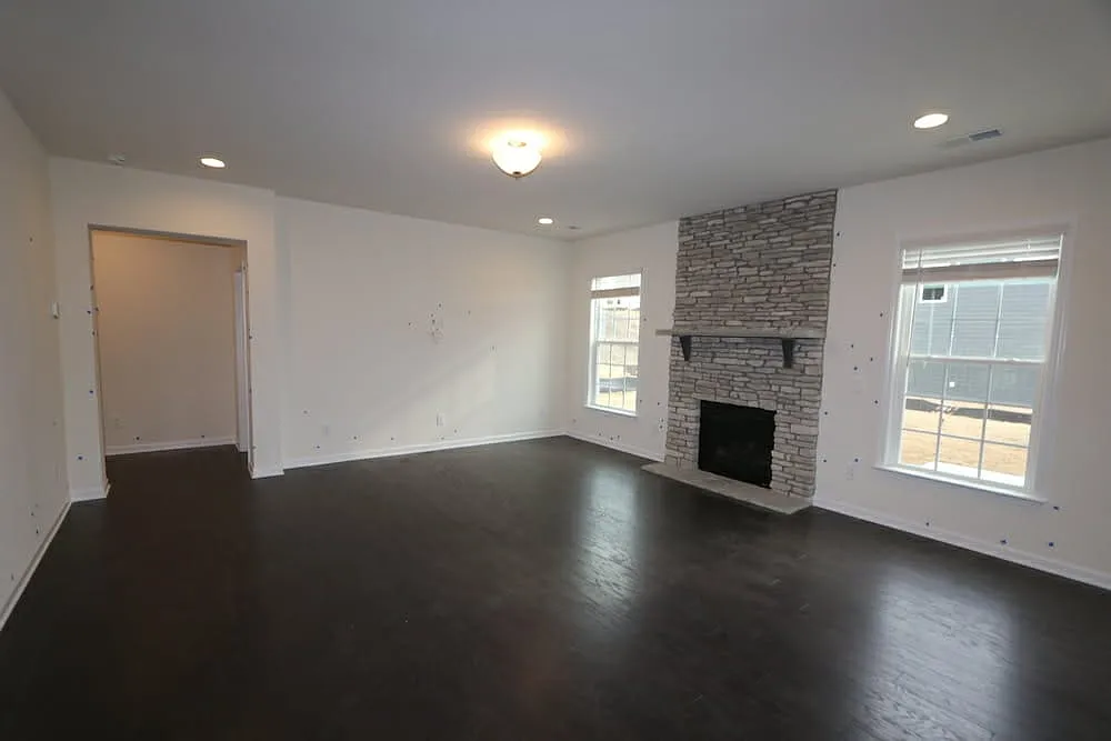 4 bed, 2.5 bath, 2993 sqft, $3,200 — Photo 3