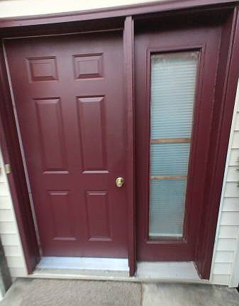 4th image of 4585 Elliot Ave