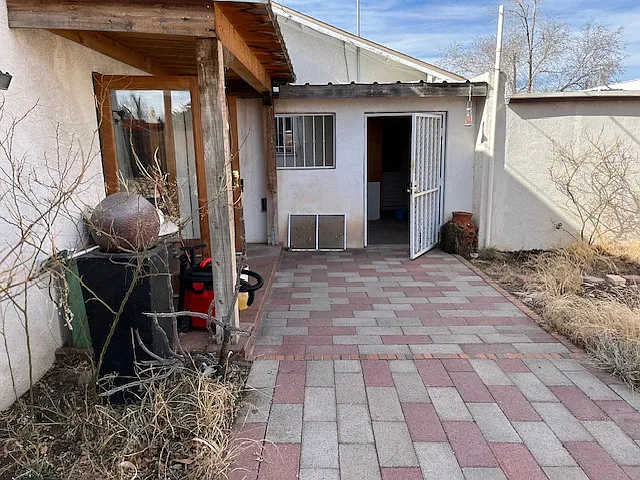 114 Vassar Dr SE #B — Photo 11