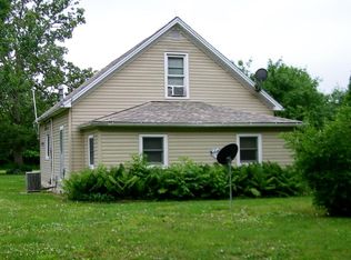 2236 Soper Dr, Odin, IL 62870