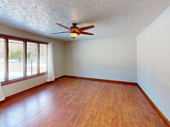 2nd image of 1590 Mushroom Ln