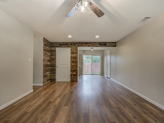 5th image of 3325 Oakwood Pl