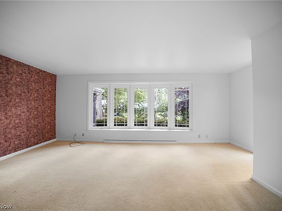3rd image of 1541 Edgewood Dr