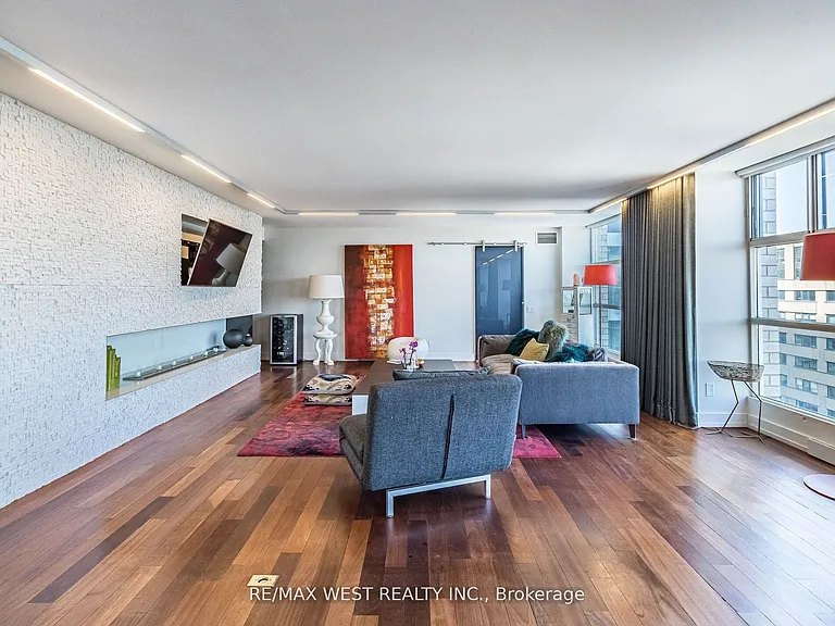 409 Bloor St E #Penthouse 2 — Photo 5
