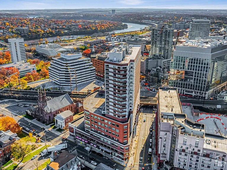 110 Somerset St #2205 — Photo 20