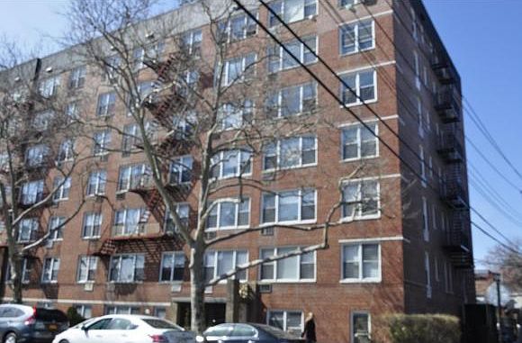 2nd image of 2600 E 21st St APT 7D