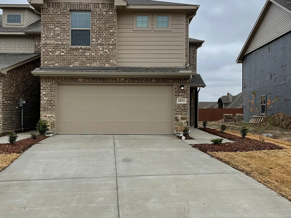 6816 Topaz Dr