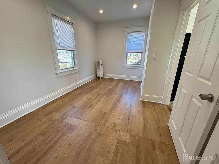 501 S 3rd Ave — Photo 12